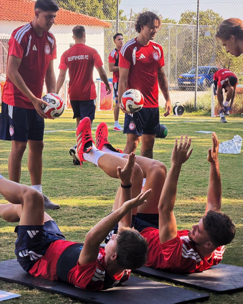 olyfcacademy's tweet photo. 🔴⚪️💪🏻 𝗙𝗶𝗿𝘀𝘁 𝗽𝗿𝗲-𝘀𝗲𝗮𝘀𝗼𝗻 𝘁𝗿𝗮𝗶𝗻𝗶𝗻𝗴 𝗳𝗼𝗿 𝗨𝟮𝟯!
#Olympiacos #OlympiacosU23 #PreSeason2026 #SLGR2 https://t.co/gucSnnYLe4