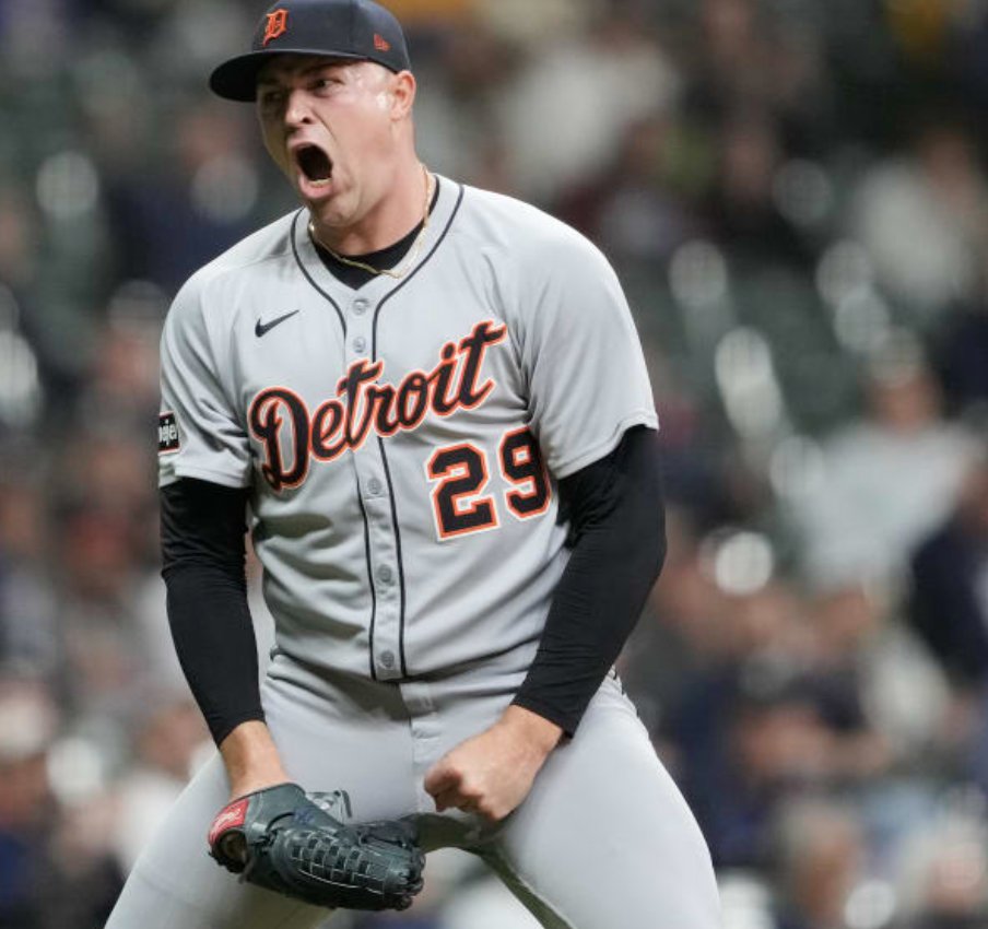 Called3St's tweet photo. Tarik Skubal will make his Dodgers debut tonight against the Cubs at Wrigley Field.

The two-time Cy Young winner enters his first start for Los Angeles with a 2.79 ERA, 116 strikeouts and only 14 walks across 96⅔ innings this season. “It was Skubal or nothing,” manager Dave Roberts said of the Dodgers’ deadline approach.

Skubal’s arrival gives the Dodgers another October-caliber ace as they pursue a third consecutive championship.

#Dodgers #TarikSkubal #Cubs #MLB #DodgersBaseball