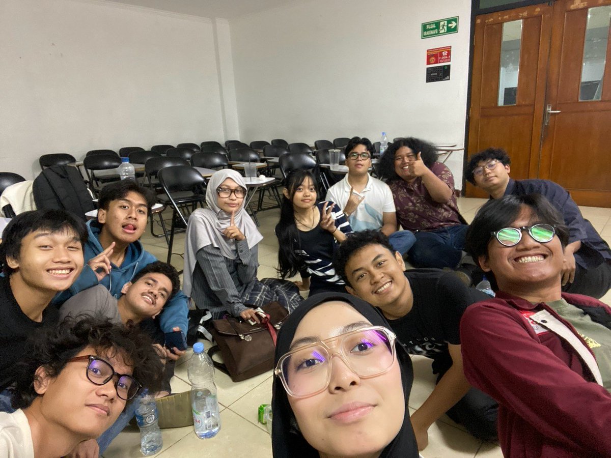 yoolandp's tweet photo. mentoring perdana kelompok 67 https://t.co/kn9xsnzHOf