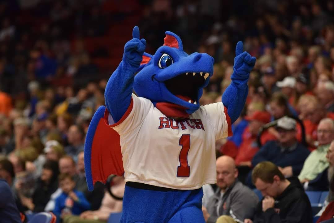 0213HLB's tweet photo. Thank you to Coach Ontjes and Coach McClure for the opportunity to play the game I love at the next level. I look forward to continuing to build a relationship with @hutchccwbb! Go Blue Dragons!! https://t.co/guo1d8nA6N