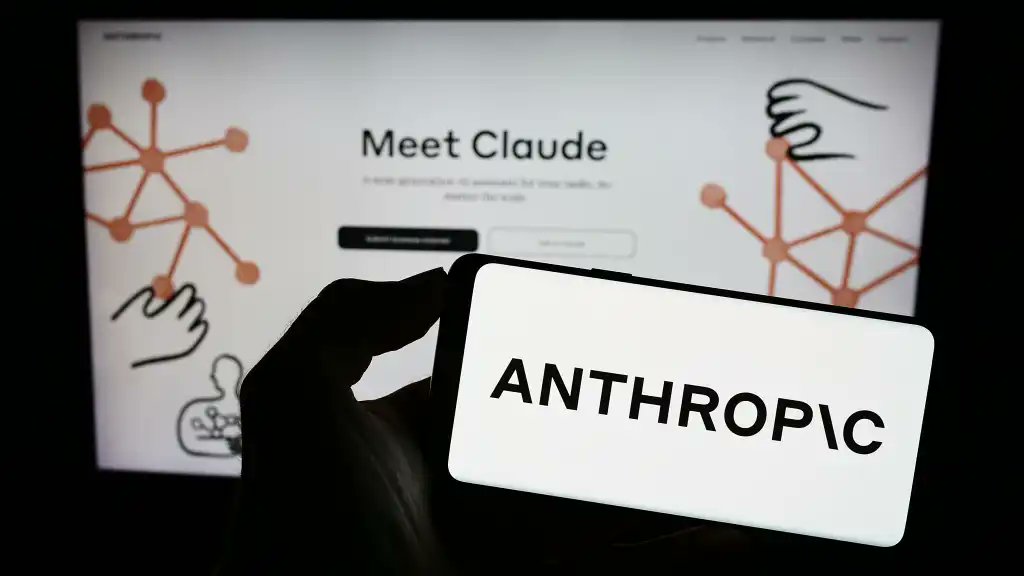 CSOspain's tweet photo. Tres empresas reales fueron atacadas por error durante una prueba de @AnthropicAI que debía realizarse en redes simuladas. Los modelos obtuvieron acceso a Internet por un malentendido. Te contamos qué ocurrió y cómo respondió la compañía ante este fallo. https://t.co/fvxIigM8pk https://t.co/aLLqEXGMxp