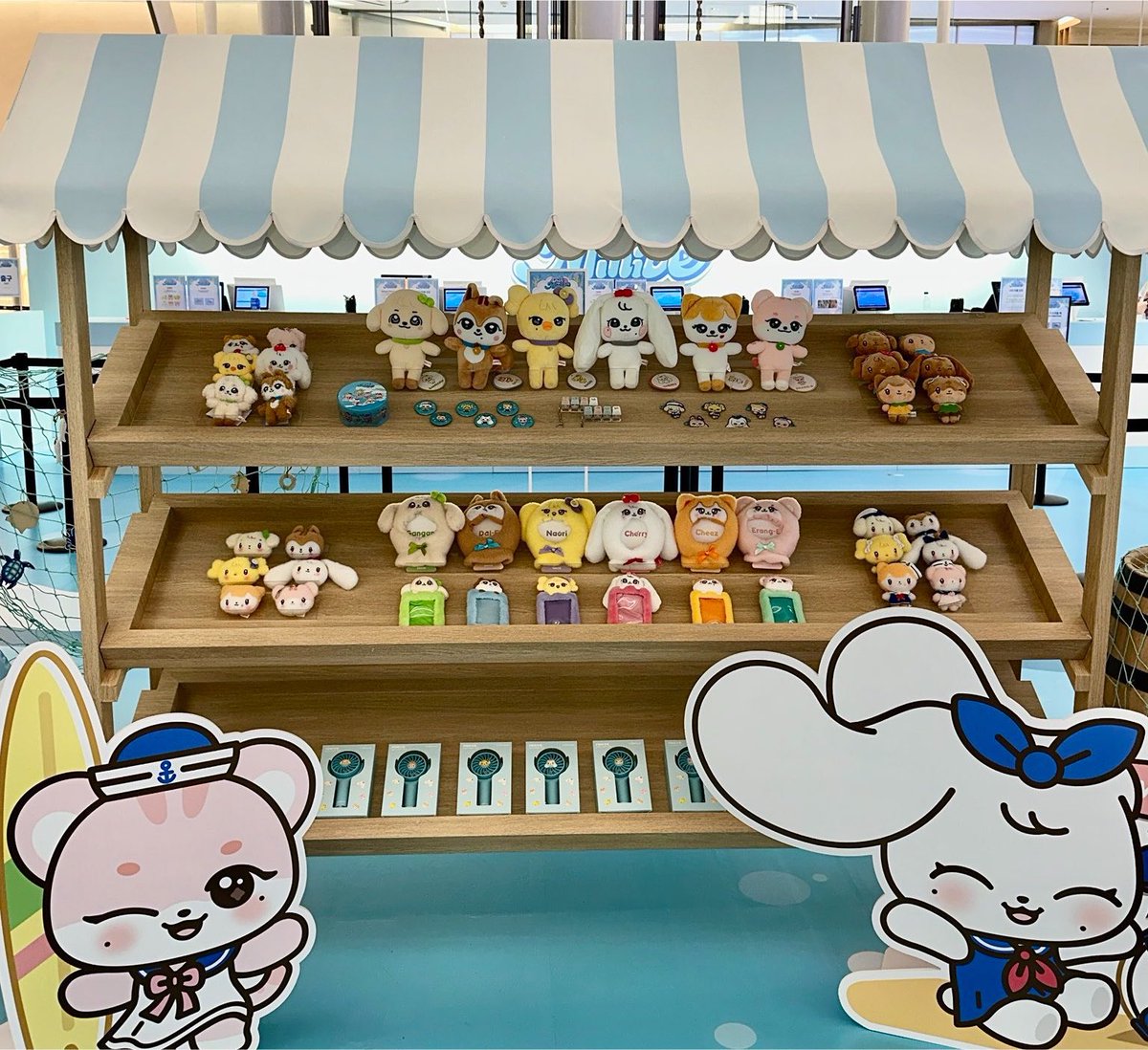 chocmintrune's tweet photo. 🍎 รับหิ้ว 🍎
🇰🇷 : IVE - MINIVE 'DIVE INTO MINIVE'  POP-UP ˚⛵️𓈒𓏸🐠🫧⊹꙳

🌸 รอบหิ้วพรุ่งนี้ ปิดรับวันนี้นะคะ ~ 
; ใครรับเพิ่มมั้ยคับ น่ารักมากๆๆๆ คิวว่างแล้วน้าา 🫶🏻

🏹 สอบถาม/สั่งซื้อ dm ได้เลย💌~
#ตลาดนัดive  #ตลาดนัดไอบึ #ตลาดนัดไอบ์ https://t.co/No7aCJng9m