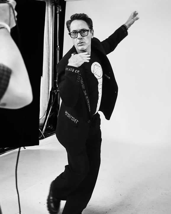 RDJBrazil's tweet photo. He’s a diva! 🕺🏻 https://t.co/b9xTw3trNQ