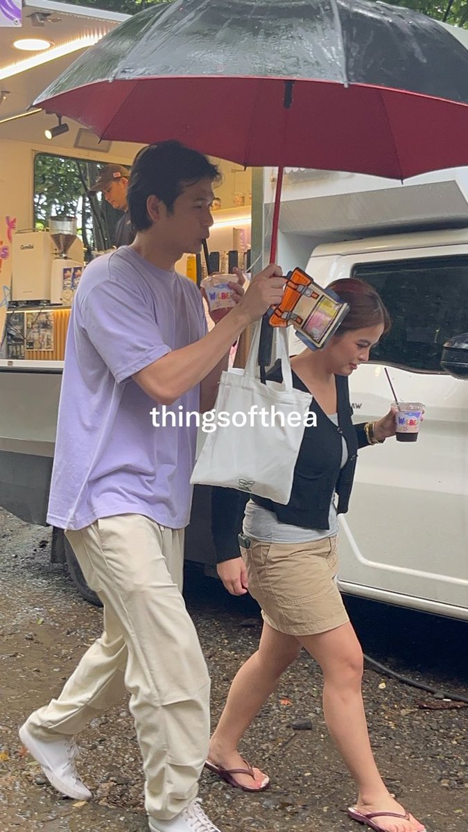 madambeab's tweet photo. gusto ko yung bitbit ni wilbert lahat tapos si bea iced coffee lang yung dala HAHHAHAHHAA SOBRANG PRINSESA https://t.co/tre8wiRGrs