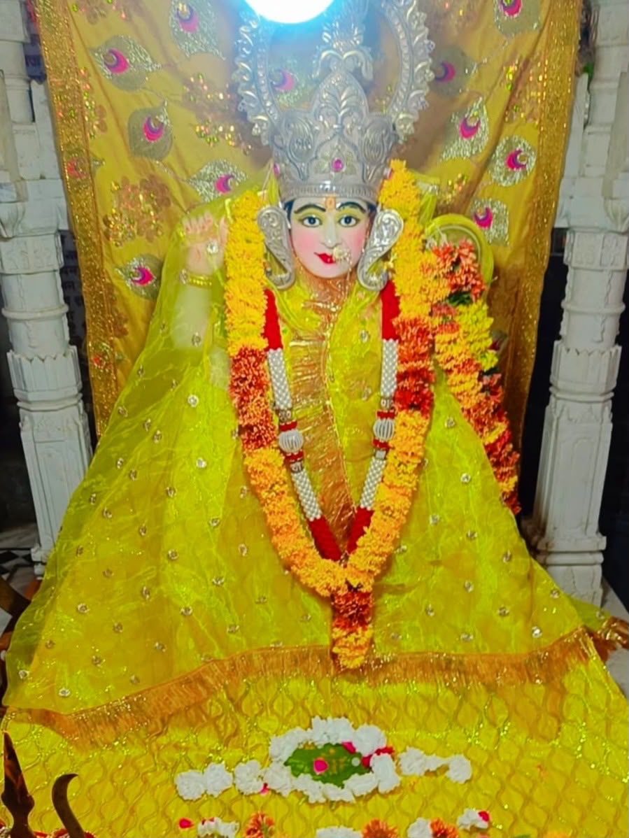 VaradaHanumanji's tweet photo. श्री हनुमानजी मन्दिर, वराड़ा
॥#जय_श्री_राम॥
🙏 श्रींगार दर्शन 🙏
मंगलवार, 4 अगस्त 2026
मारवाड़ी मो. सं. २०८३
श्रावण कृष्ण पक्ष, ६ (षष्ठी)
Tuesday, 4 Aug 2026
Shree Hanumanji Mandir, Varada
#WaradaHanumanji #Hanumanji #Varada #Hanuman #JayShreeRam #हनुमान #सिरोही #Warada https://t.co/Mq83m27kdM