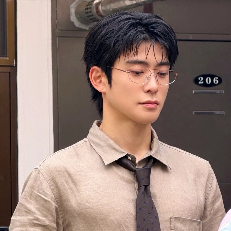 itsmesuperten's tweet photo. นี่มันเคมีอะไรหนิกุจะตรายย ตึกฟ้าอยู่ไหน พี่ถาอยู่ไหน😭😭😭😭😭😭😭😭😭 https://t.co/muEeX9ISNn