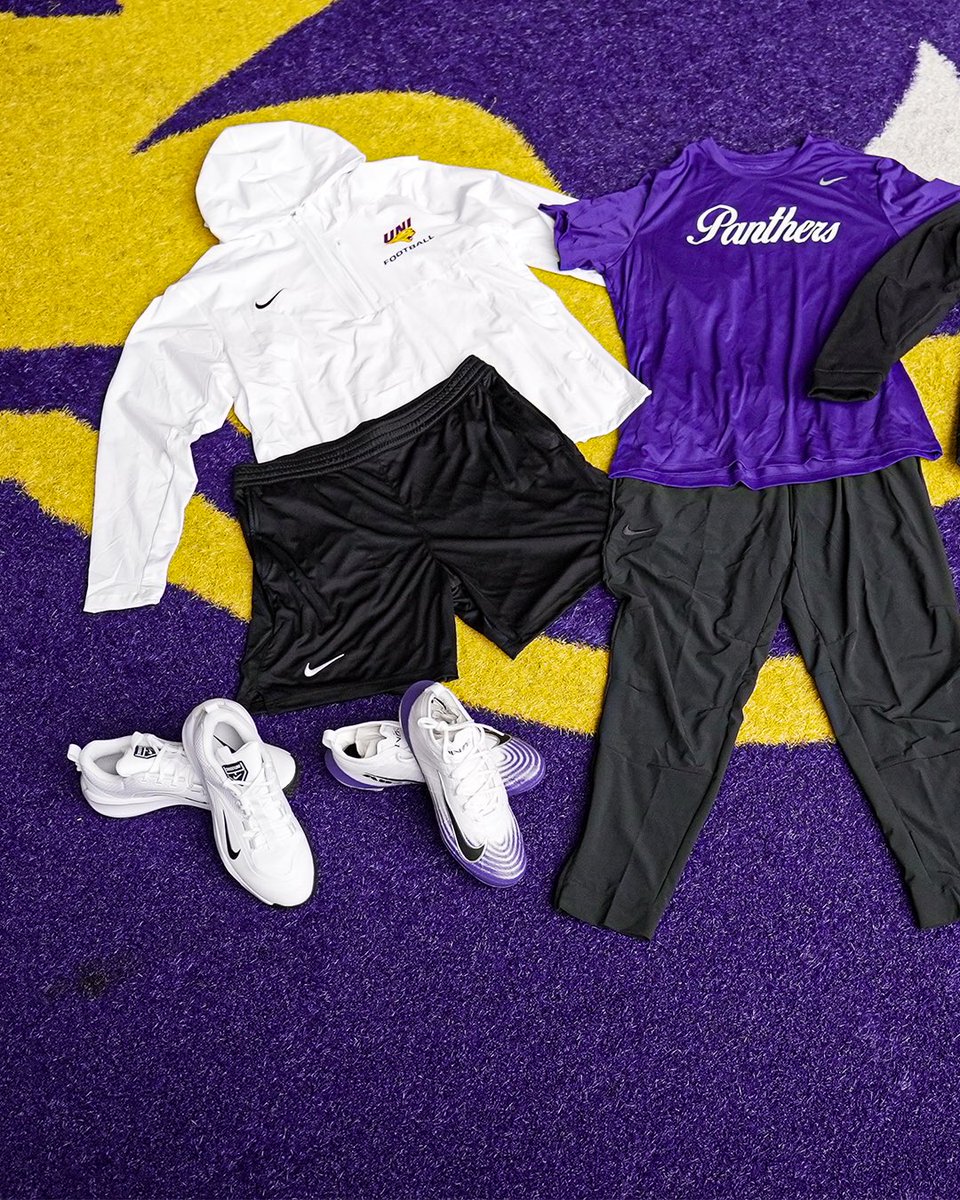 UNIFootball's tweet photo. Equipment room got us nice 🔥

#EverLoyal | #LegacyEra | #UNIFootball https://t.co/0s9GN0WPTu