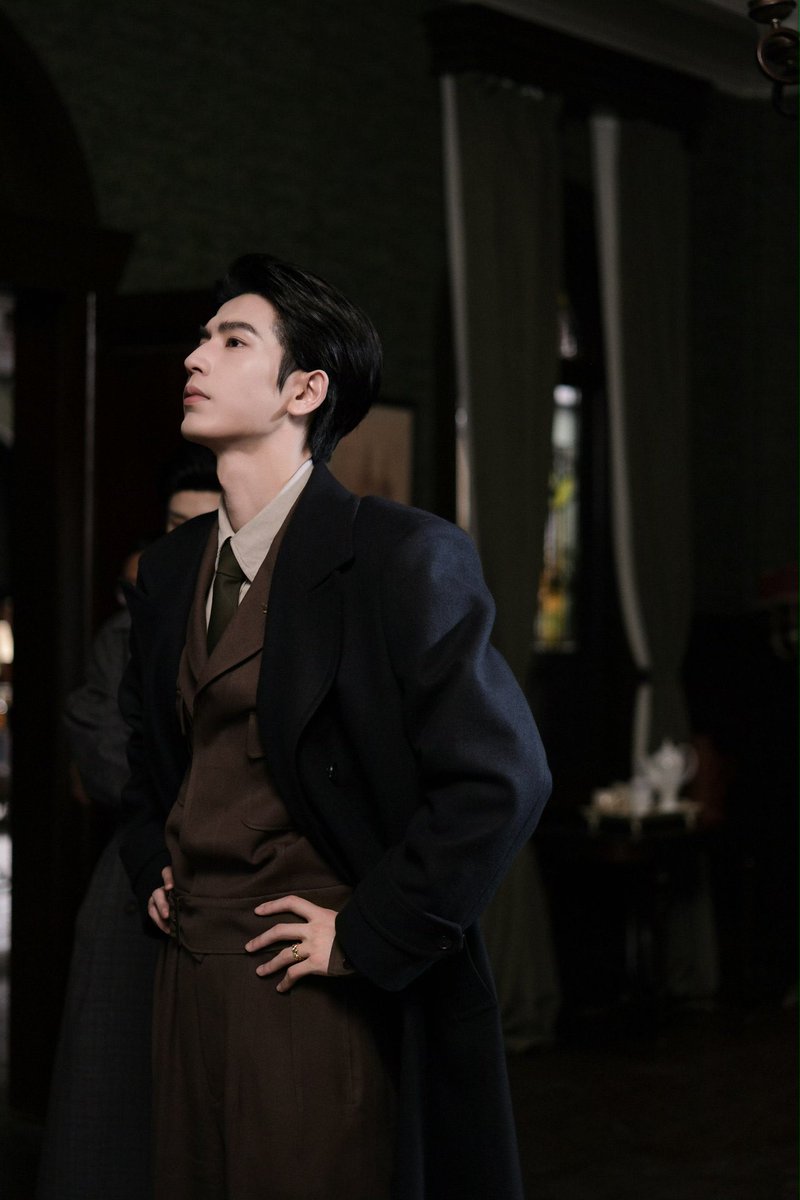 ZLH_linghe's tweet photo. define perfect and luxury aura https://t.co/Q9gQFRLbUO