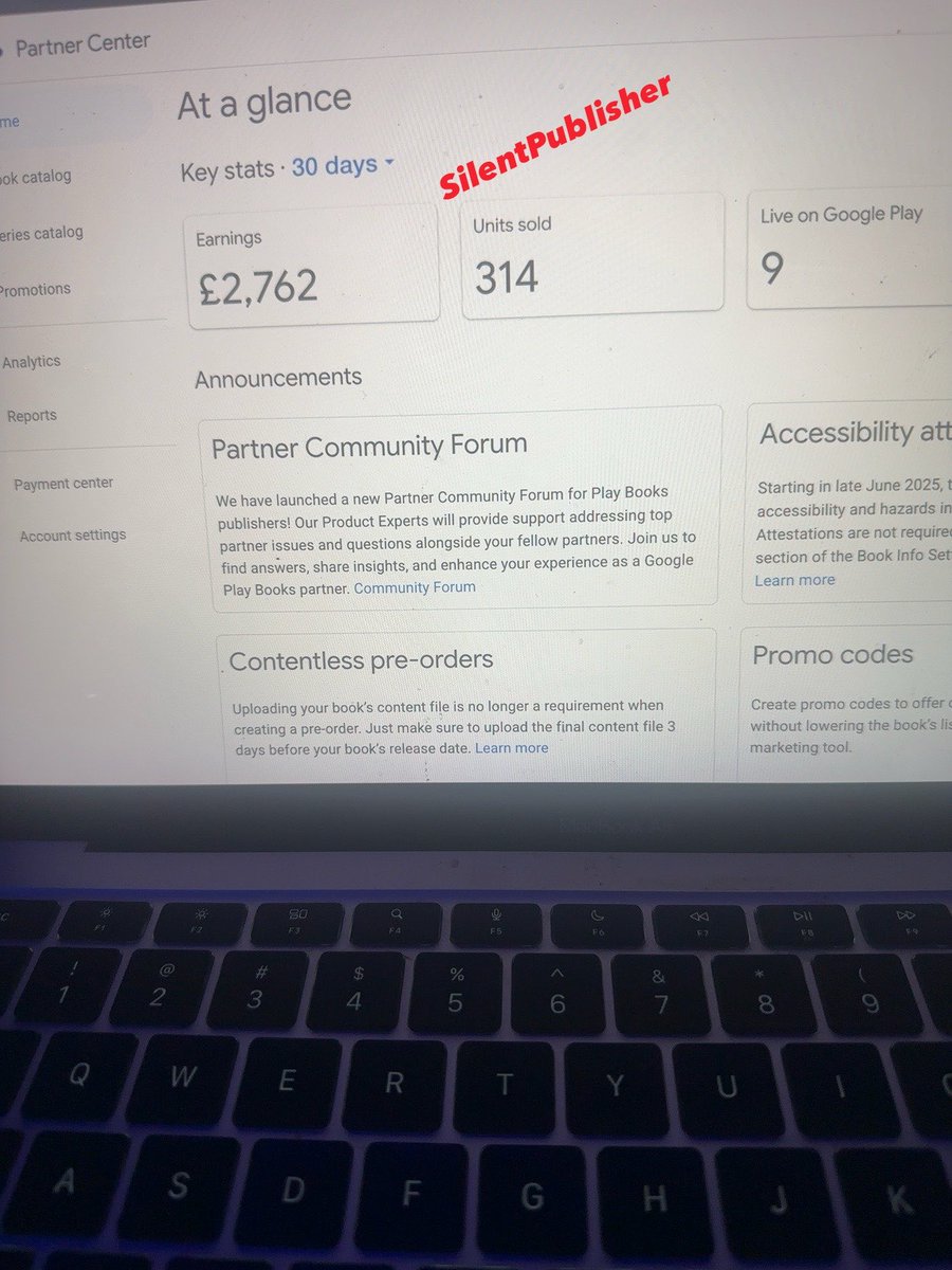 TheSilentPub's tweet photo. Google Play Books is quietly becoming one of my favorite publishing platforms.

These screenshots are from my dashboard over the last 30 days.

• £2,762 in earnings
• 314 units sold
• 88% of my sales came from the US 🇺🇸

Comment “BOOK” and REPOST this tweet , and I’ll send you a DM showing you how I publish books and audiobooks on Google Play Books.