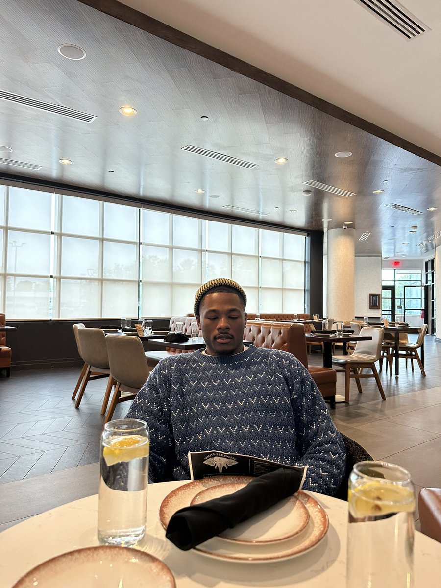 pmijonn's tweet photo. love the goatee https://t.co/qC4DYDZ8Lk