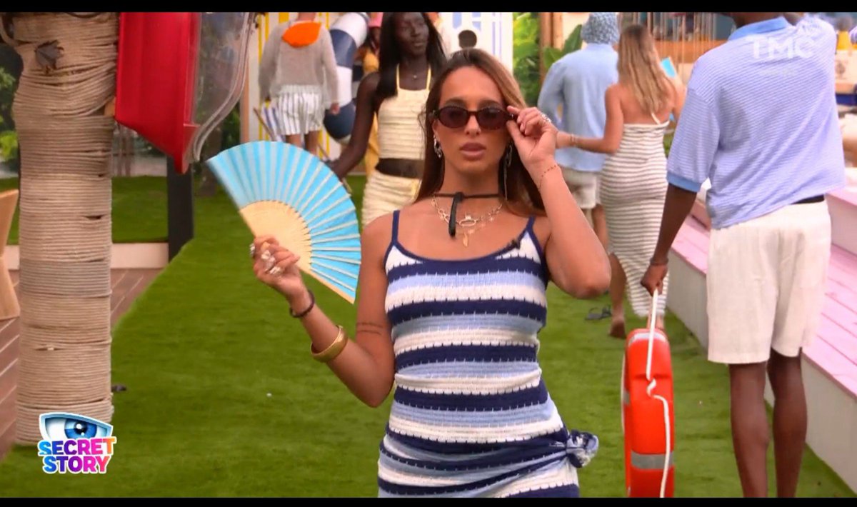 elopunchline's tweet photo. Il reste 2 étapes pour envoyer le rayon de soleil la grande joueuse la candidate emblématique de la saison Paola en finale
On envoie le 6 au 72500 
Pas de ralenti et des vrais votes #SecretStory #SecretStorylelive https://t.co/IHzfwFoZ2m