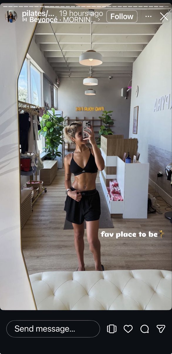 robbbyhj's tweet photo. She controls my life godd I wish I could watch her get blacked https://t.co/ISngIqTenK