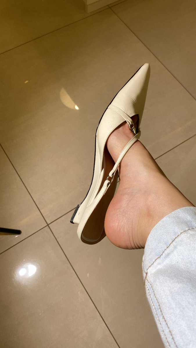 modeltatafeet's tweet photo. https://t.co/DB6GeL3vQi https://t.co/JLrVMGyZKR