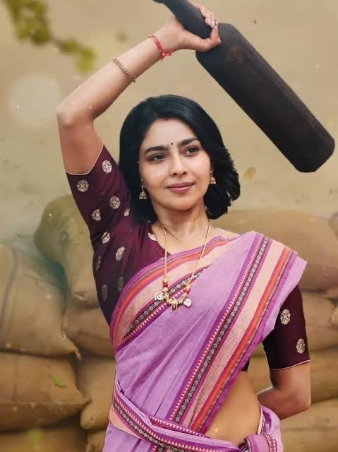 PranithaSissy's tweet photo. After my sissy secret got exposed 
Daily morning routine in our house 

Wife building her.        Me putting rangoli
Muscles https://t.co/8svTdiy5dE