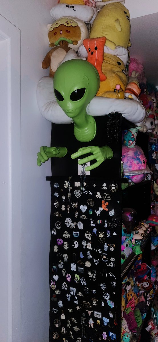 Miichel701's tweet photo. #alien #aliens #ufo #decor #decoration #figures #figure #homedecor #myroom #alienwall #walldecor #walldecoration #sculpture #sculptures #hallooween #dpookyvibes #spooky #collection #3d #collectibles #collector #maximalist #kidcore #toycore #ufos #ornament #ornaments #decorative https://t.co/mi8hqrbE1W