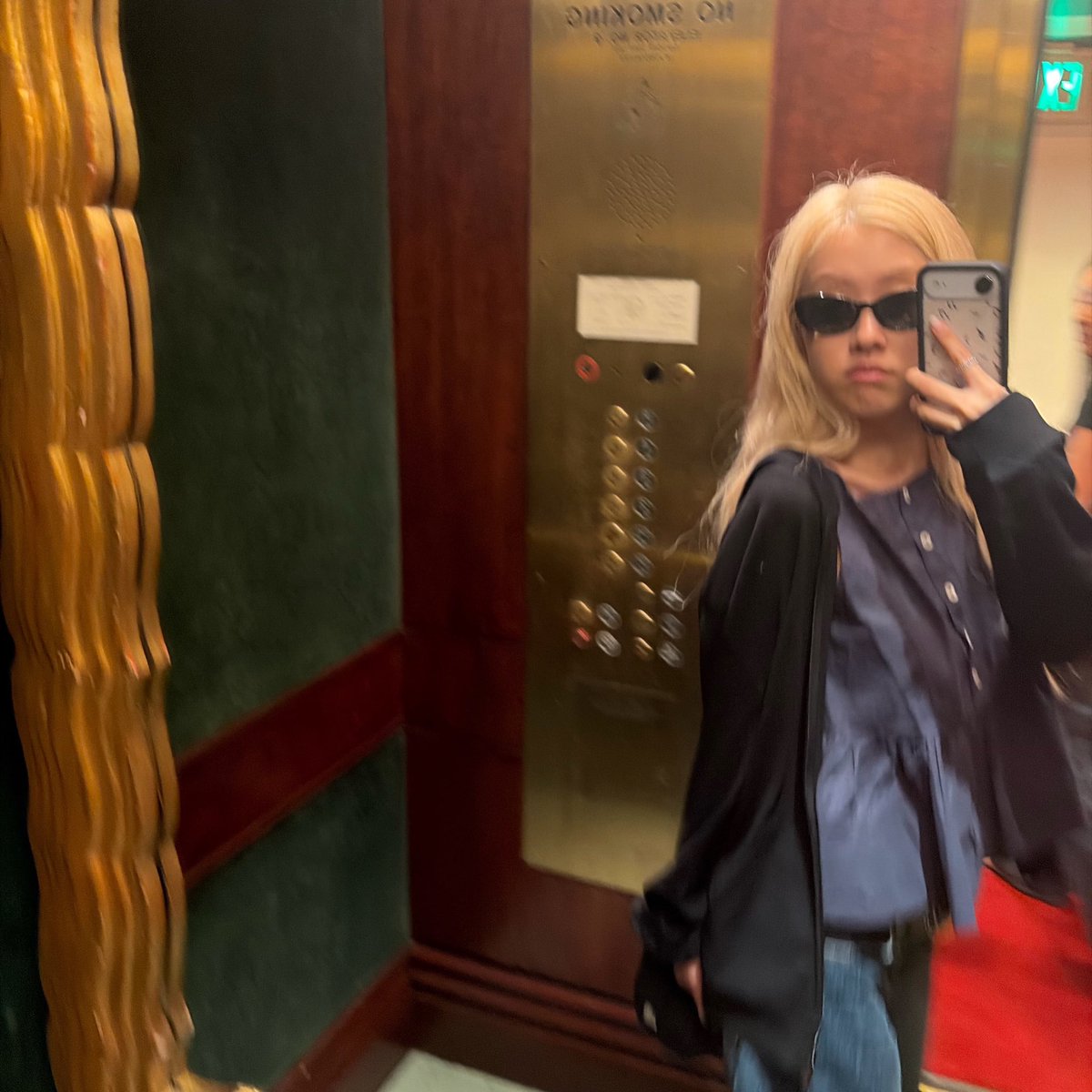 roseanneHQ_'s tweet photo. ROSÉ [roses_are_rosie] Instagram update:

“not forking around. 😗”

🔗 https://t.co/RNhIQAujXQ

Engage: like, comment, share, repost, save

#ROSÉ @numberoneHQ https://t.co/QppOVfn1DT