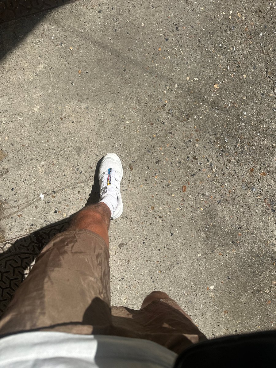 Cashmasterdz__'s tweet photo. Dispo sur Paris réel et virtuel je reçois ! #findom #alpha #master #pieds #soumis #moneyslave https://t.co/Mbq4l5pEhz