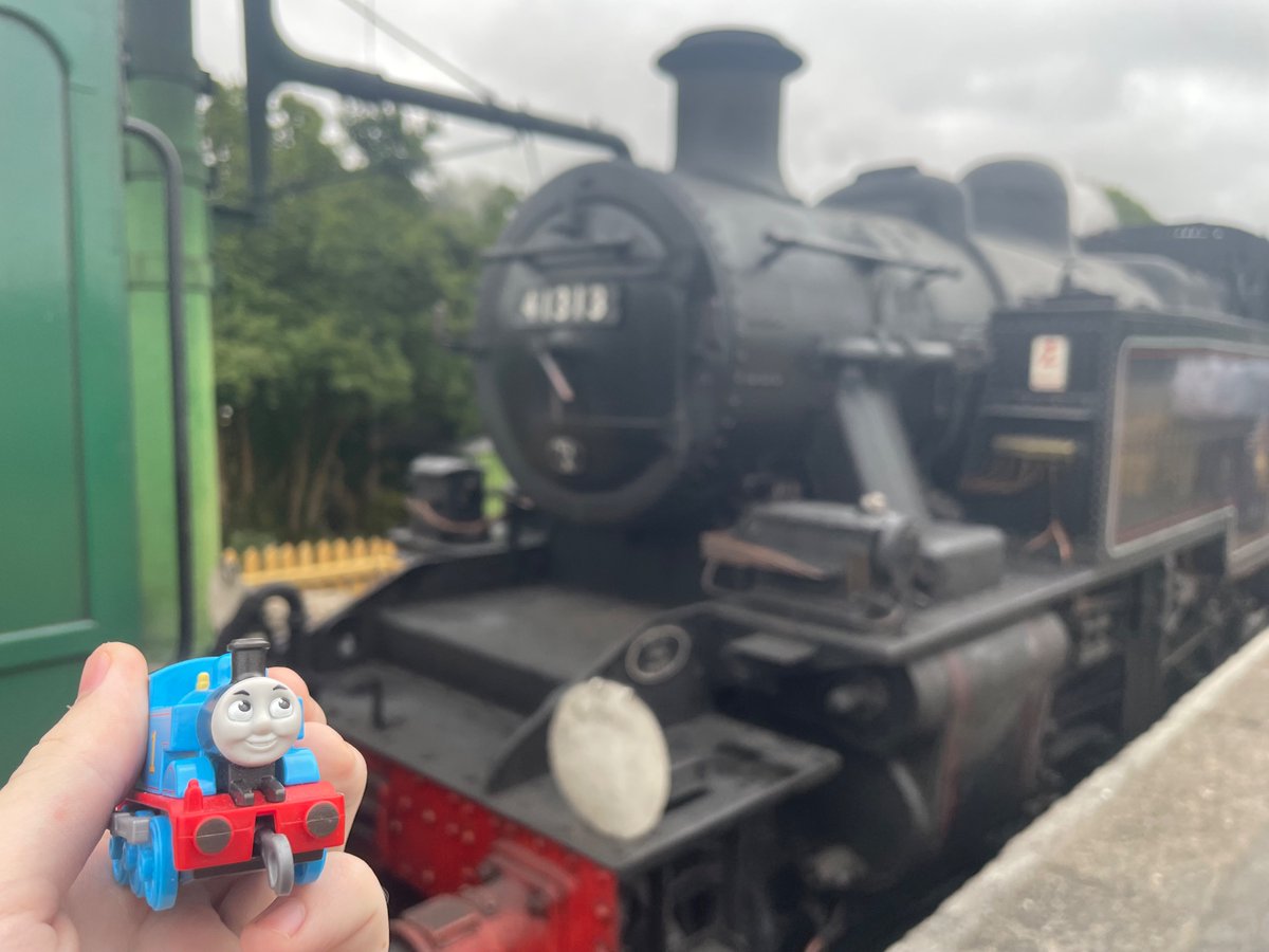 HobbesTank's tweet photo. Visited the Isle of Wight Steam railway today. It was a great experience. Finally got to see some British steam locos in action 

@IWSteamRailway https://t.co/iO1vq21uX2