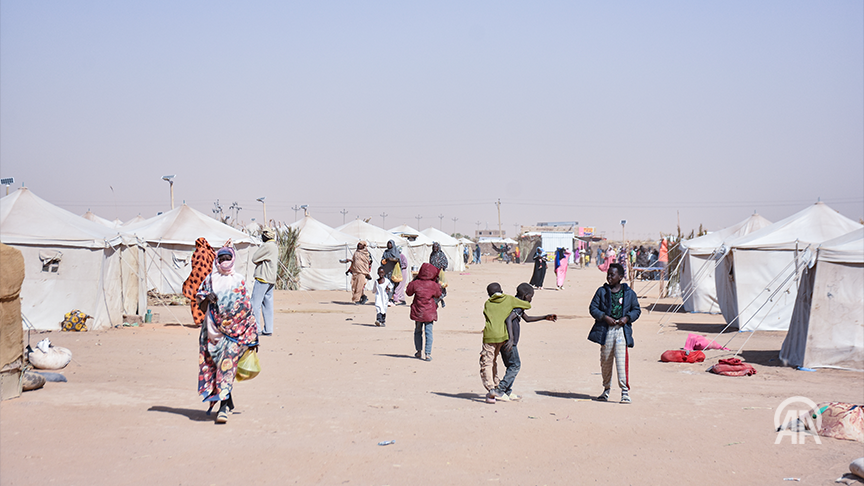 anadoluagency's tweet photo. 🇸🇩 Red Cross warns Sudan's humanitarian crisis is worsening as international funding falls short

🚨 Special Envoy Derk Segaar says 35 million people need aid while only 35% of the federation's emergency appeal has been funded after more than 1,200 days of conflict https://t.co/WSDJyr5snt