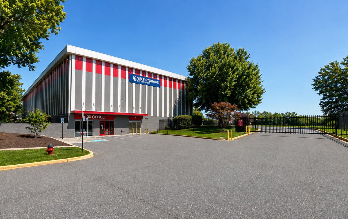 InSitePG's tweet photo. Insite today announced the grand opening of its newest location, SecureSpace Rockville.

The 2 adjacent, multi-story buildings together offer 127k NRSF across 1,454 units, with a median household income of $127k within a 3 mile radius.

Visit https://t.co/pGmv6EZ7hi learn more. https://t.co/DN0xtxwmBD