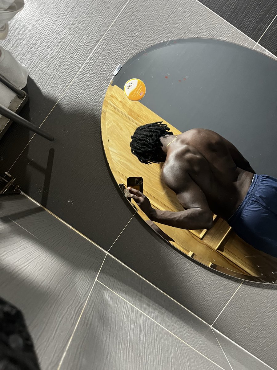 Azulalaires's tweet photo. Back shots https://t.co/9IkOq4qcXa