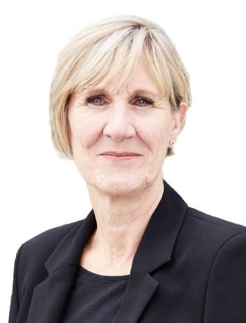 r1chardf1tzg3r1's tweet photo. @parthaskar Worst Ever NHS Medical “Leadership”

Publicly Silent 🤫 Re Harms Of 
NHS Doctor #Substitution 

And Who Will Benefit £££

Privately ? 

@JeanetteRCR @CMO_England Carrie Mac Ewen @Prof_StevePowis 

@thomasdolphin @TheBMA @BMAResidents @DrAsifQasim @JatinderHayre_ 
@bmj_latest https://t.co/W3fG4JBxQ2