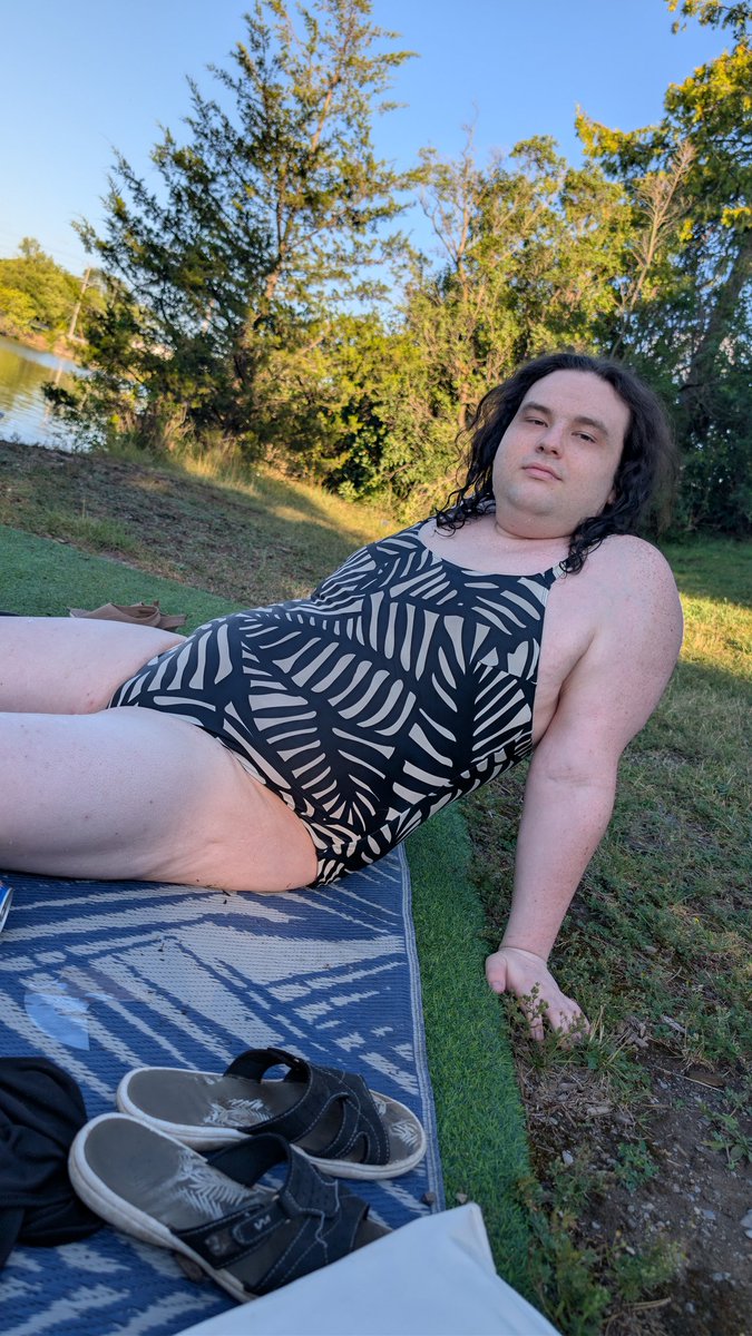 PrincessErika54's tweet photo. Bathing suit pics https://t.co/MRV9zsFRNP
