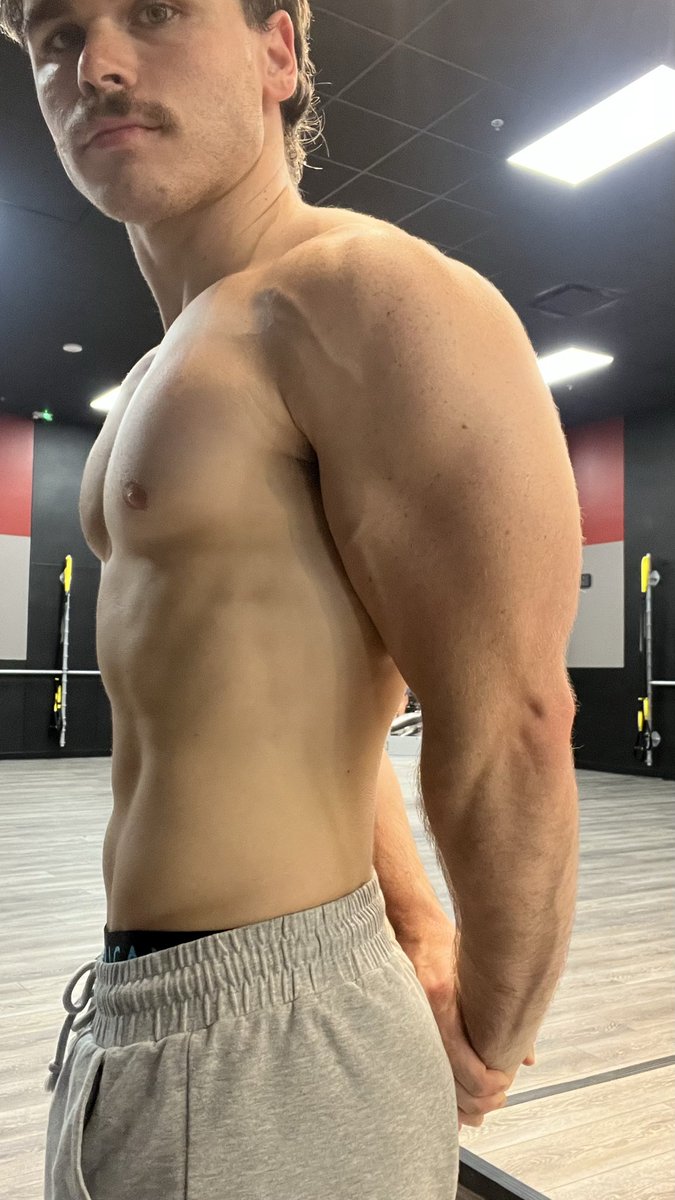 JamesFittyy's tweet photo. Oops!… I did it again. #Gay #SpoilMe #CashSlave #FinSub #PayPig https://t.co/X7jDZtYQVq