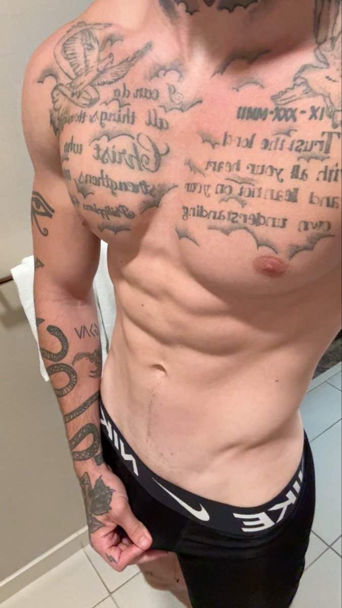 jaydenbrixx's tweet photo. RT!! if you wanna touch 😛 https://t.co/wHEonyzEhV