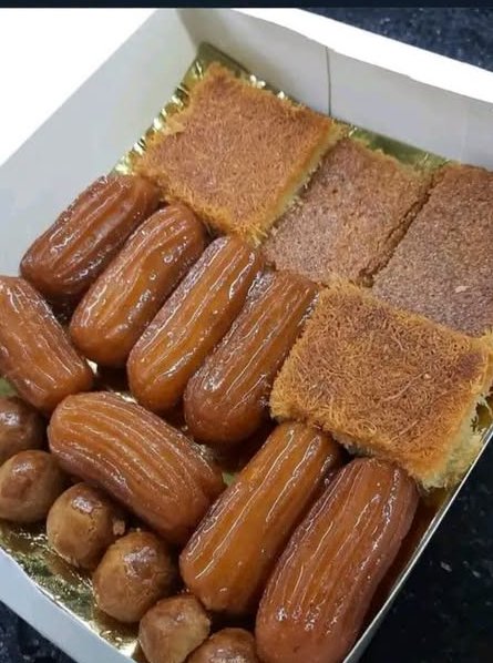 Gehanabdal's tweet photo. انا ولائي كله للطبق ده انا فلاحة وماليش ف بلبن و البيستاشيو. https://t.co/5nAooMrIZz