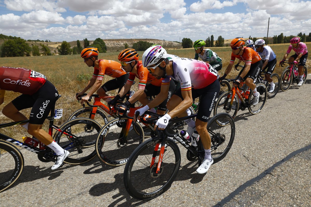 BurgosBH's tweet photo. 𝑻𝒊𝒆𝒓𝒓𝒂 𝒔𝒂𝒈𝒓𝒂𝒅𝒂 𝒅𝒐𝒏𝒅𝒆 𝒚𝒐 𝒏𝒂𝒄𝒊́ 🎶🤩 

📷 @SprintCycling

#CicloturismoBurgos #VueltaBurgos 🇪🇸 https://t.co/hSZD7DzXLr