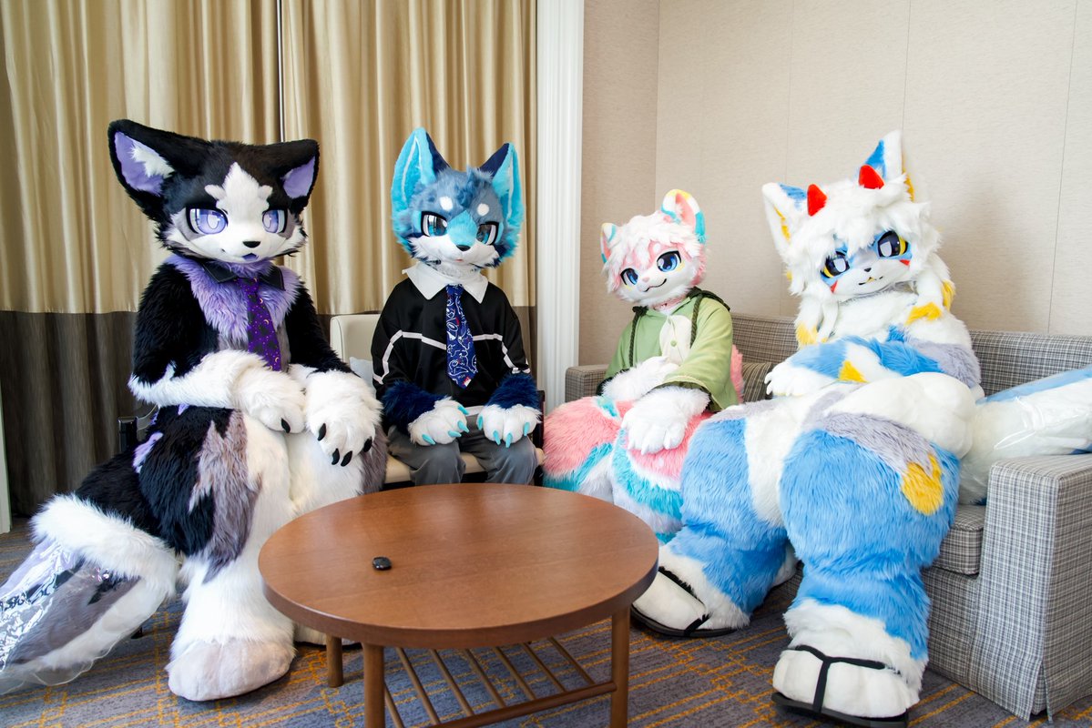 YANT0104's tweet photo. #Fursuit 
第二屆鹽不甜小聚結束啦！
期待與你們再次相遇！🌟
毛毛：書生、鹽不甜、凌霜、兮雲
📷：@leibusi8 
～～～～～～～～～～～～～～～～
#Furry #福瑞 #Fursuiteveryday #fursuitevery #fursuit兽装 https://t.co/aRSKvo4Nil