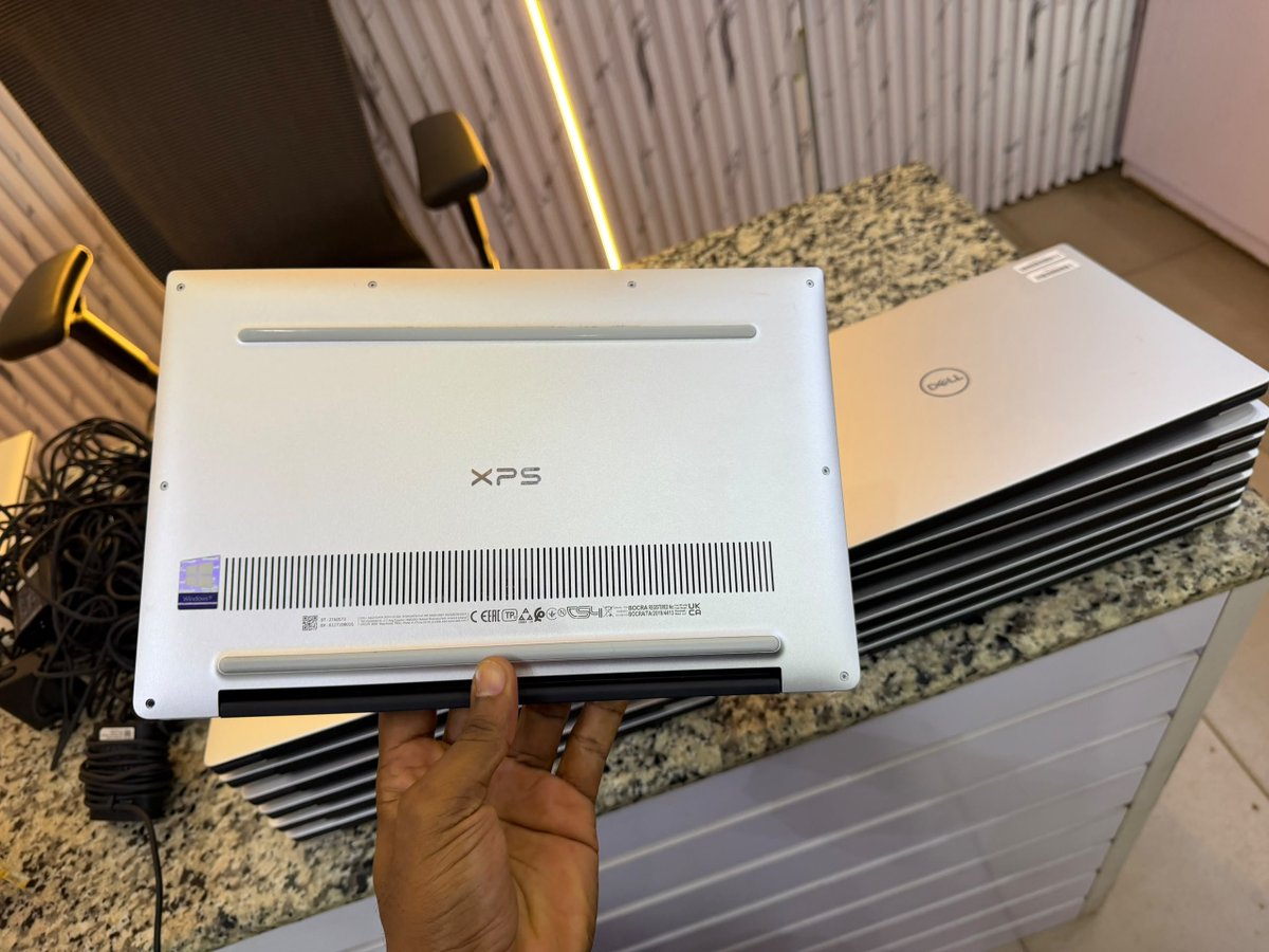 Baytec247's tweet photo. 14unit 💪🔥
Dell XPs 13 7390
Core i7
Touch screen 
10th generation 
512ssd
16gb ram 
Fingerprint 
13.3inch 
3 type c port 
Laptop and type c charger 
Price: 480k

+2349060040702 📞 or 💬

Peter #BBNaija cater efe wike betway Liverpool davido https://t.co/8nLqSbz0Sy