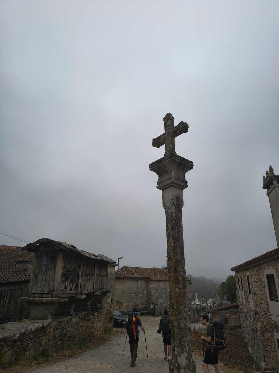 carloscabaa_'s tweet photo. «Desde Santiago, te lanzo, vieja Europa, un grito lleno de amor: Vuelve a encontrarte. Sé tú misma. Descubre tus orígenes. Aviva tus raíces. Revive aquellos valores auténticos que hicieron gloriosa tu historia».

— San Juan Pablo II, 9 de noviembre de 1982. https://t.co/g7hSjbOXym