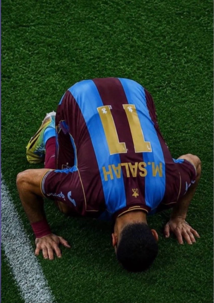 dgnmertt's tweet photo. Ya Allah Bismillah Muhammed Salah ❤️💙 https://t.co/4bcWCaWYeW