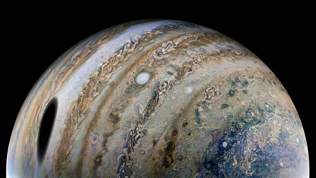 astro4pics's tweet photo. Stunning images of Jupiter captured by Juno. https://t.co/6fAcHnlrhs
