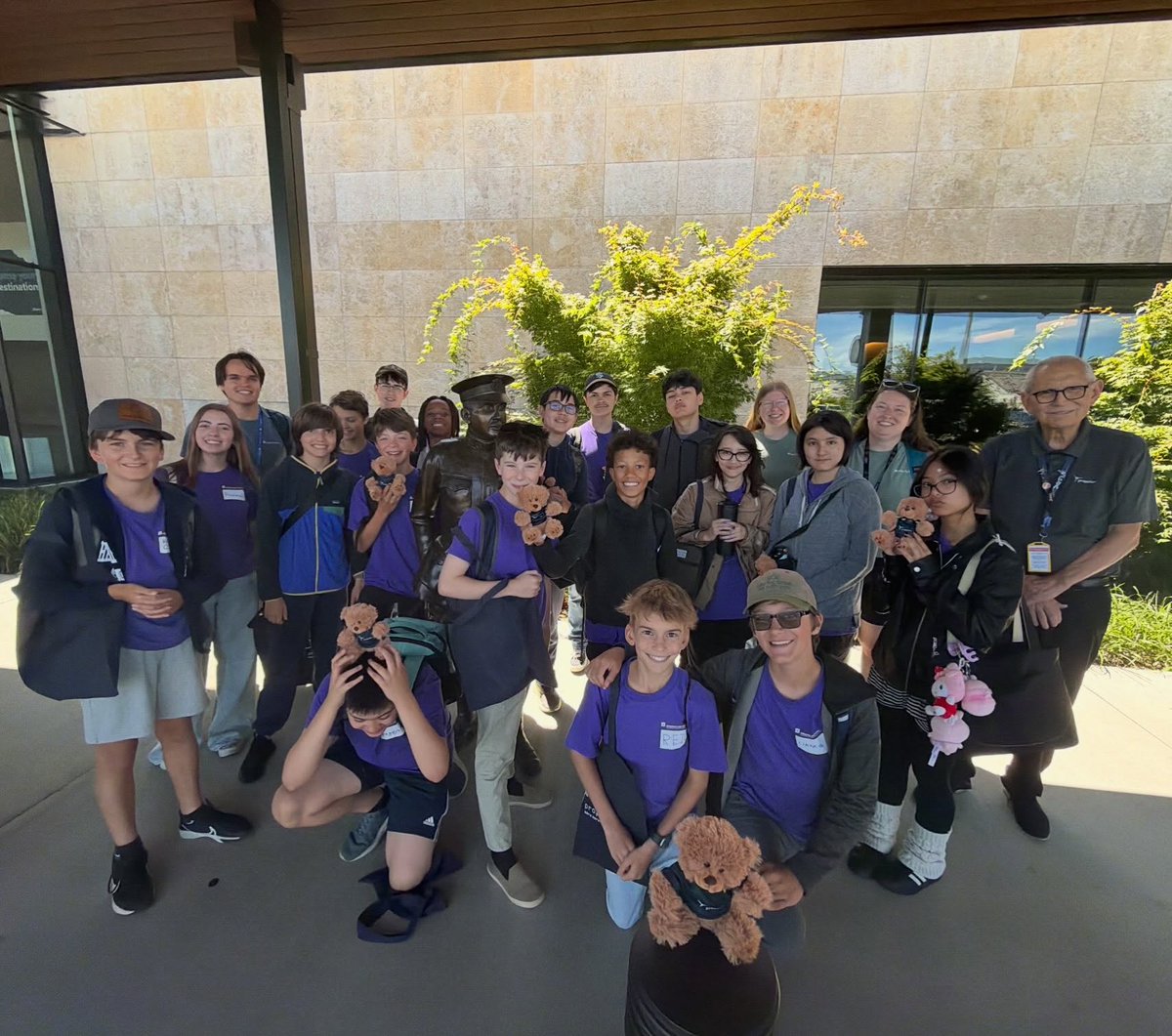 FlyPaineField's tweet photo. Last week we had the pleasure of touring a really great group of young aviation enthusiasts around the terminal.  Thank you @museumofflight for incorporating the us into your camp! ✈️ #FlyPaineField #PAE #museumofflight #aviation https://t.co/iuK5klSMwQ