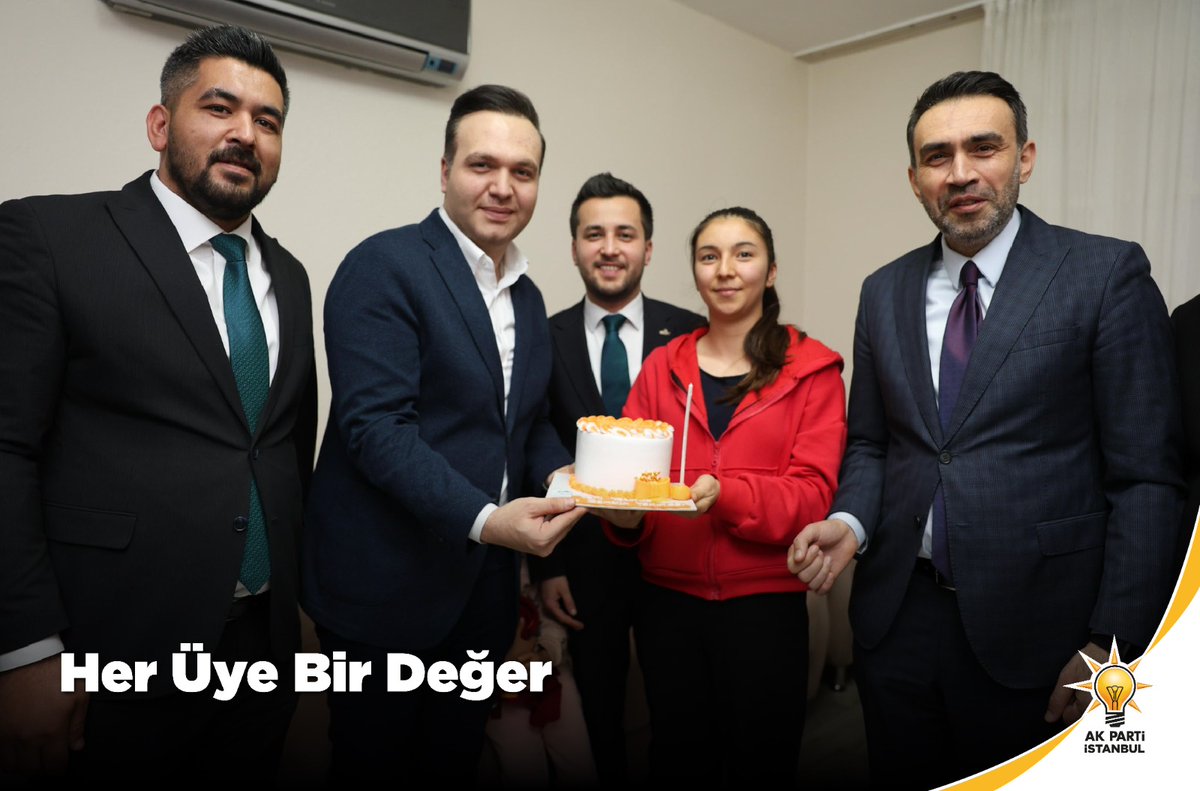 HuseyinGdogdu's tweet photo. Ak Parti’de üyelik sadece bir kayıt değildir.. #HerÜyeBirDeğer demek, bu kutlu yürüyüşe yüreğini ve emeğini katmak demektir.. https://t.co/e47wSPvb90