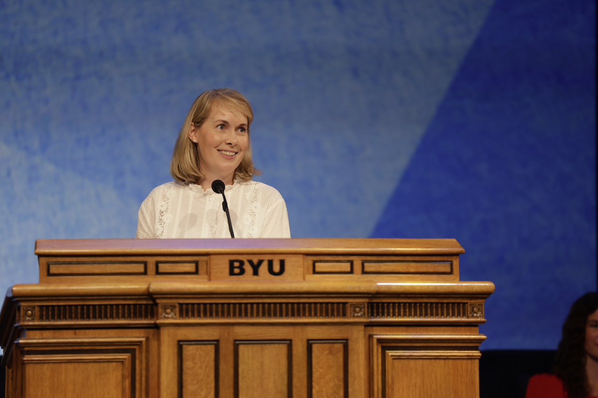BYU's tweet photo. The beautiful and sacred covenant relationship with God offers us blessings including promises that the Lord will make all things work together for our good, succor or provide relief to us in our infirmities, give us grace and strength to overcome our weaknesses, grant us peace not found in the world, heal our broken hearts, and give us joy.
- Rebecca Hunter
#BYUDevo
