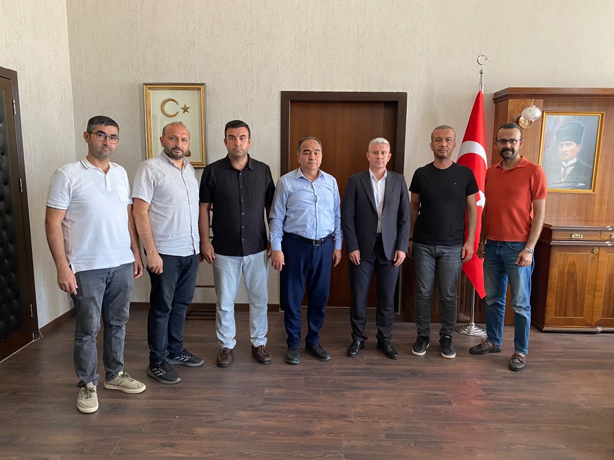 veyissahin's tweet photo. Feke, Saimbeyli ve Tufanbeyli ilçelerimizde eğitim veren İmam Hatip okullarımızı ziyaret ettik. Akabinde Tufanbeyli Kaymakamımız Sayın Habib Güven’i ziyaret ettik. Ev sahipliğinden dolayı sayın kaymakamımıza, ilçe millî eğitim müdürlerimize ve okul müdürlerimize teşekkür ederim. https://t.co/h6BL9PuIO0