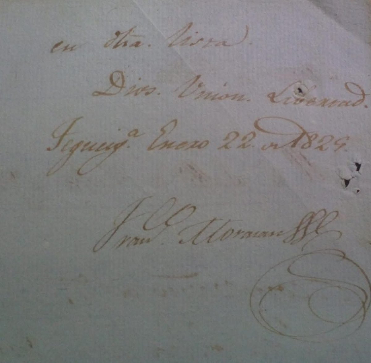 histohonduras's tweet photo. Un día como hoy, 4 de agosto en la #HistoriadeHonduras 
🇭🇳1823. La Asamblea Nacional Constituyente de Centroamérica sustituye en la correspondencia oficial las palabras de “Dios guarde a U. muchos años” por “Dios, Unión, Libertad”. 

¿Que país de Centroamérica en la actualidad utiliza ese lema?

Comparto documento de puña y letra de Francisco Morazán donde aparece esta frase del fecha 22 de enero de 1829.