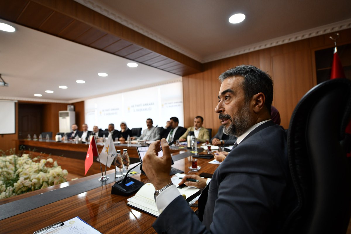 AkpartiAnkara's tweet photo. İl Başkanımız Sn. @hakanhanozcan başkanlığında, olağan Belediye Başkanları toplantımızı gerçekleştirdik. https://t.co/OG0UM7D6bQ