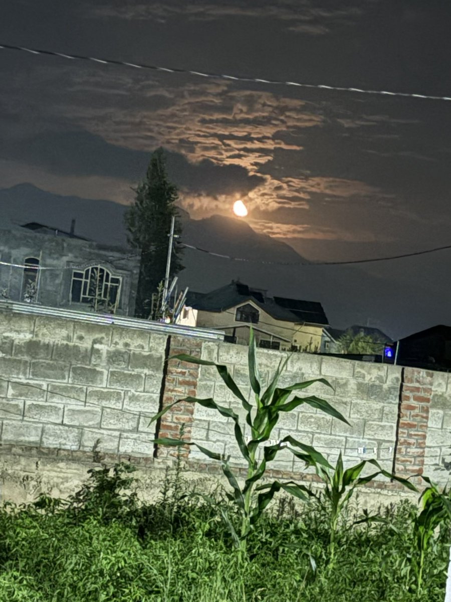 Drsheikhamina's tweet photo. Clicked just now #MoonNight https://t.co/wU2rAsUGMS