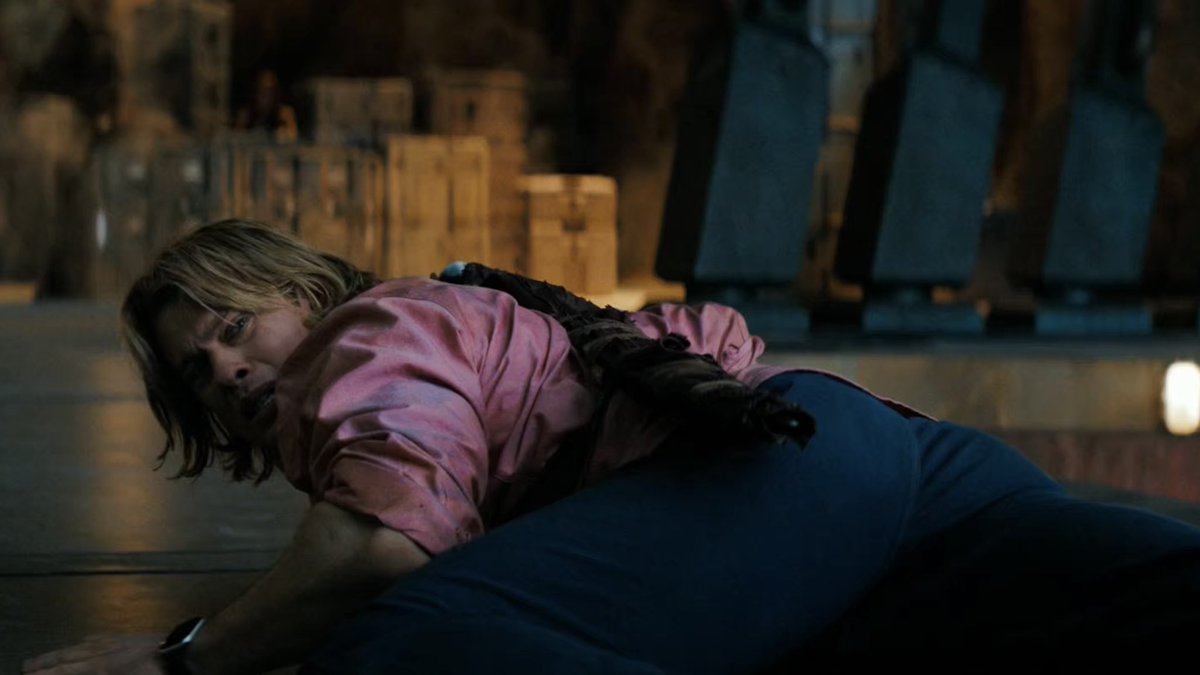 nickyn0mates's tweet photo. putting these shots in the middle of fight scenes told me everything i needed to know about this movie https://t.co/16AynClE6W