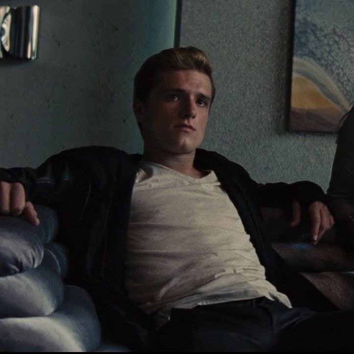 themockingbel's tweet photo. 107 días hasta volver a ver a Peeta Mellark de nuevo. 💘 https://t.co/5aSdlNWUlC
