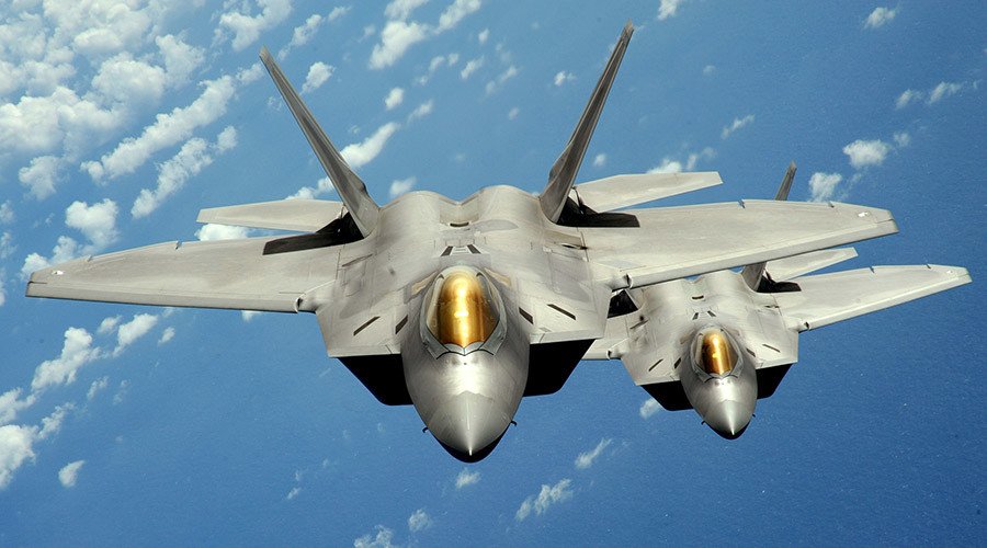 Psgamd11's tweet photo. 🔴 ABD, müzakereler kapsamında aralarında çok sayıda F-22 savaş uçağı filosunun da bulunduğu unsurlarını Orta Doğu'ya gönderdi / Fox News

+ABD ne zaman Orta Doğu'ya F-22 getirse, bir savaş çıkar.

F-22 Raptor: Dünyanın ilk beşinci nesil süpersonik hayalet (stealth) savaş uçağıdır.