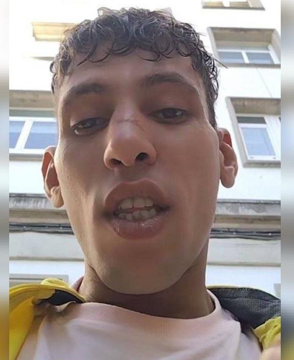 Jhoncrack_4's tweet photo. Pero vamos a ver zurdos de mierda. ¿Quién cojones se dedica a criar al hijo del vecino?
Pues lo mismo, estamos hasta los COJONES de mantener MENAS que NO son menores. NO son huerfanos, NO huyen de una guerra. NO llegan desnutridos.

A su puto país, con sus padres y con su Rey. https://t.co/qe4keCRC8B