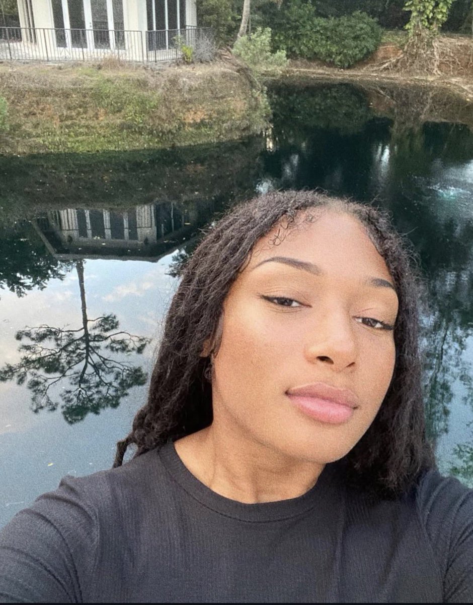 Kstheeittgirl's tweet photo. Megan Thee Stallion || 2022 https://t.co/INdZxlXbqu