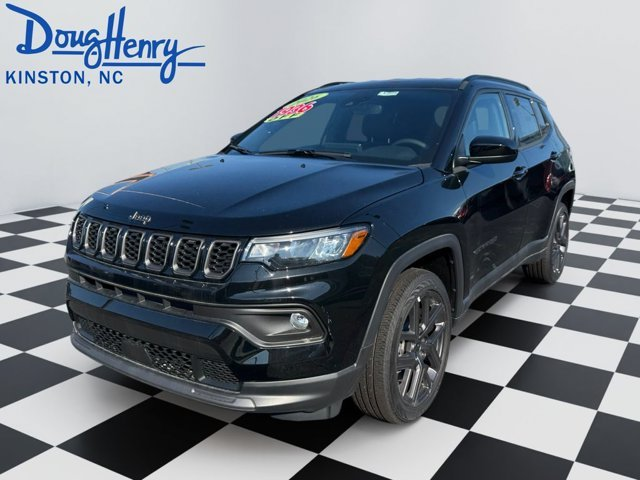 DougHenCDJR's tweet photo. Every turn leads to new possibilities in this New 2026 Jeep Compass. 🗺️🚙

Check it out --> https://t.co/hAgfaOZLYy https://t.co/nq718a6qPs