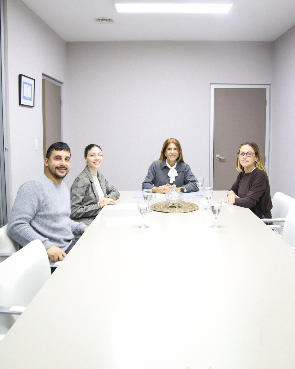 magdysierra's tweet photo. 💬 | Junto a @melisachedufau, recibimos a Fernando y Julieta del Centro Interdisciplinario Pasitos de Wilde. 

Desde su espacio, realizan evaluaciones y tratamientos terapéuticos a personas con y sin discapacidad. 

Frente a la crisis económica que nos toca vivir, muchas familias no pueden continuar las terapias, afectando de manera negativa el desarrollo de las infancias. 

Desde @gestion_a junto con la Dirección de Personas con Discapacidad continuamos generando redes para potenciar nuestro trabajo cerca de cada vecino y vecina 🤍